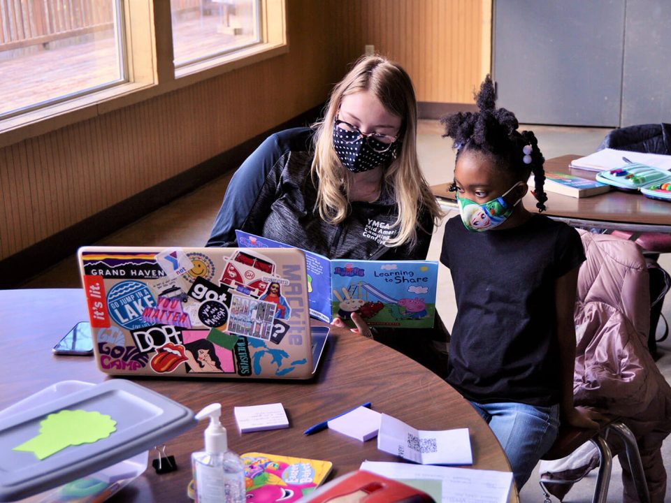 The Charles Stewart Mott Foundation support the Flint community by supporting education, as shown here, and through many other efforts. (Image via the Charles Stewart Mott Foundation website)